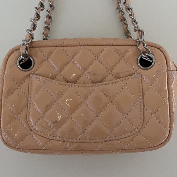 Authentic Chanel Beige Quilted Patent Leather Valentine Collection Camera bag - Picture 5 of 16
